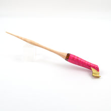 Load image into Gallery viewer, Oblique Calligraphy Pen Holder (H250)